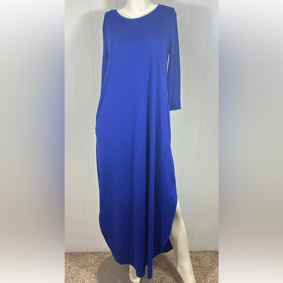 Zenana Outfitters Dresses & Skirts - Zenana Outfitters Royal Blue Maxi Dress 3/4 Sleeve Sz M Side Leg Opening